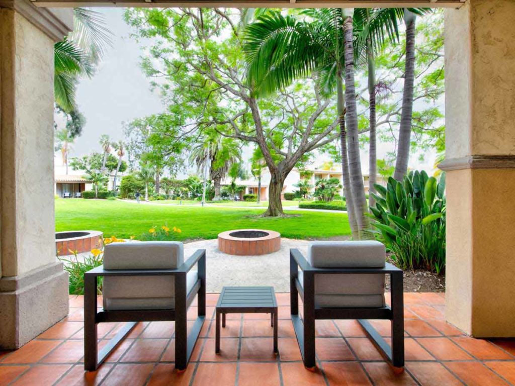 Garden view with firepit at San Diego Mission Bay Resort