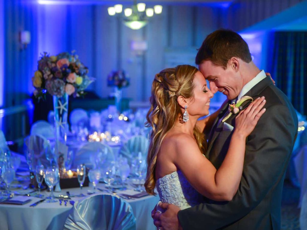 Wedding couple at San Diego Mission Bay Resort