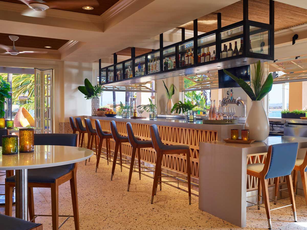 Restaurants & Dining in San Diego Mission Bay - Mission Bay Resort