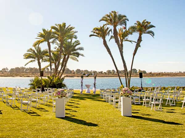 A wedding in the garden by the bay.