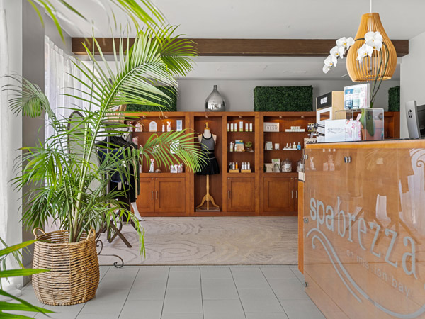 Spa lobby