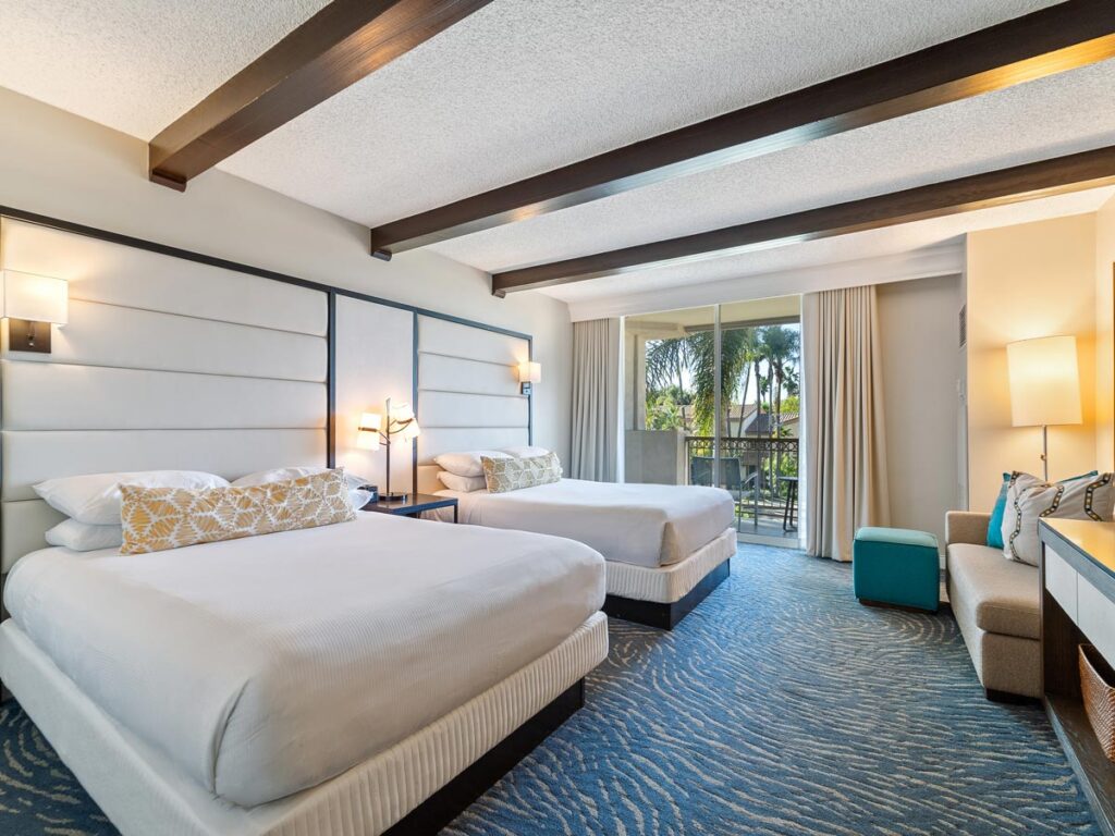 Guestroom With 2 Queen Beds At Mission Bay Resort.